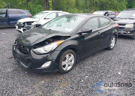 2012 Hyundai Elantra Gls (Ulsan Plant) z USA, uszkodzony, nr VIN KMHDH4AE7CU326141